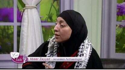 עבד זיאד בריאיון לרשת הטלוויזיה בדרום אפריקה. צילומסך