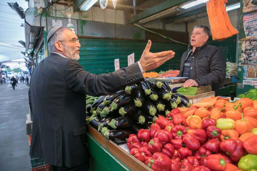 בן ארי בשוק התקווה. | יוסי אלוני בן ארי בשוק התקווה. | יוסי אלוני