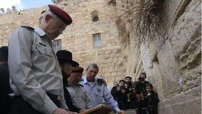 גנץ בכותל המערבי. | דובר צה''ל