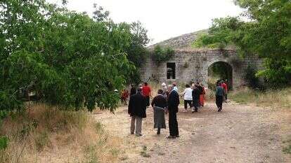 מטיילים בחאן, 2008. | דניאל ונטורה מטיילים בחאן, 2008. | דניאל ונטורה