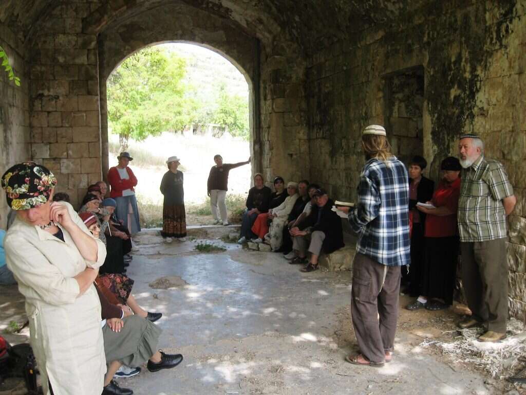 מטיילים בחאן, 2008. | דניאל ונטורה מטיילים בחאן, 2008. | דניאל ונטורה