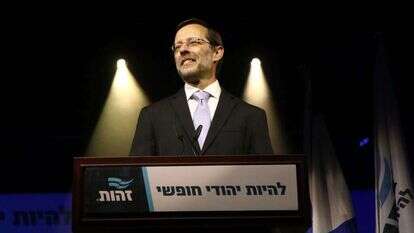 משה פייגלין בכנס בחירות של מפלגת זהות. | אמיר מאירי