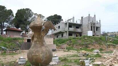 בנייה בלתי חוקית סמוך לתחנת הרכבת מסעודיה. | מרים צחי