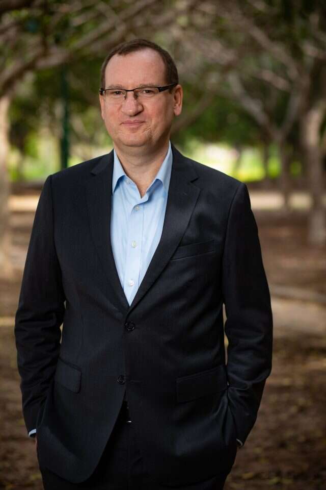 גלעד אלפר. | אריק סולטן גלעד אלפר. | אריק סולטן