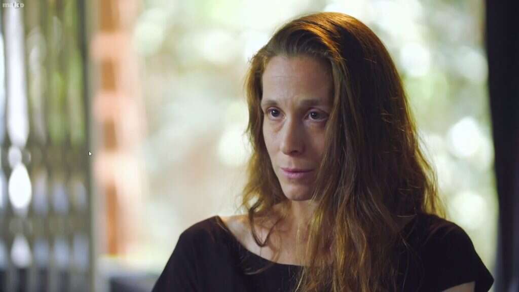 שירי ניר, | מסך