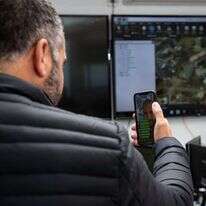 "נישא על גבי הלייקים בפייסבוק והאהדה בתקשורת" רון קובי. | אייל מרגולין - ג'יני