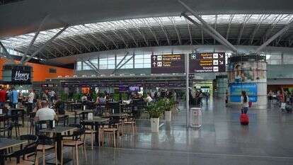 נמל התעופה בקייב. | שאטרסטוק