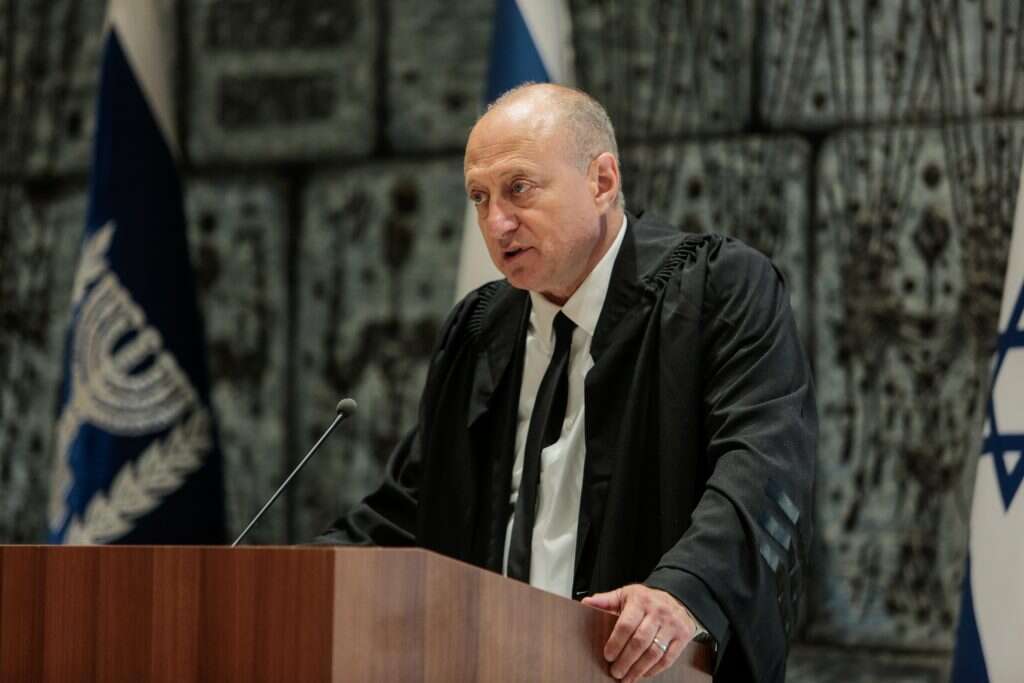 השופט אלכס שטיין. | אורן בן חקון השופט אלכס שטיין. | אורן בן חקון