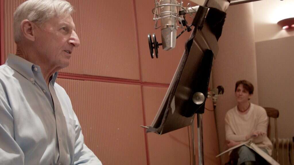 נמנע עד היום מלדבר על שנות המלחמה. אליזבת' עם אביה אלכס רנצקי. | לורנס ריקפורד נמנע עד היום מלדבר על שנות המלחמה. אליזבת' עם אביה אלכס רנצקי. | לורנס ריקפורד