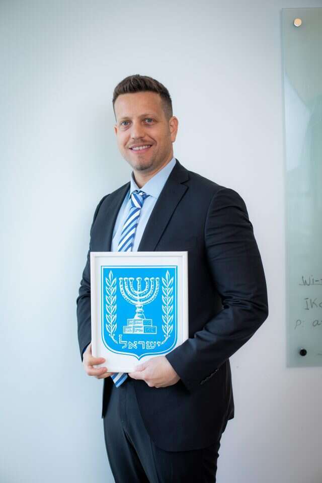 מקום 20 ברשימת ישראל ביתנו, אמיר שניידר. | אריק סולטן מקום 20 ברשימת ישראל ביתנו, אמיר שניידר. | אריק סולטן