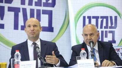 שר החינוך נפתלי בנט ומנכ"ל משרד החינוך שמואל אבואב. | יהושע יוסף