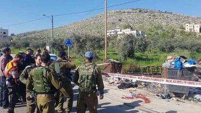 זירת ניסיון הפיגוע בצומת הביתות. | אברהם בנימין