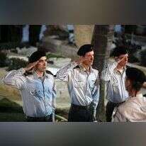 לוויתו של זכריה באומל ז"ל. | EPA