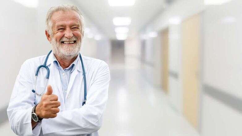 רופא מבוגר | אילוסטרציה: שאטרסטוק