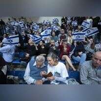 מצביעים ישראלים. | EPA