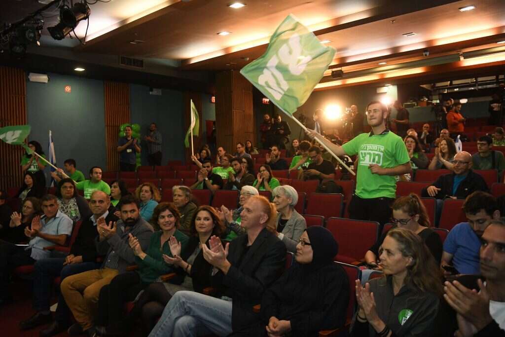 ראשי ופעילי מרצ בתום יום הבחירות. | יוסי זליגר