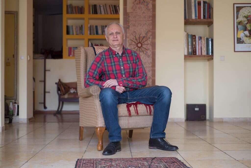 מגיל צעיר הייתה לי משיכה חזקה לתרבויות פרימיטיביות". פרופ' עמוס מגד. | דורון גולן, ג'יני