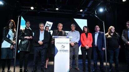 חברי מפלגת העבודה במוצאי יום הבחירות. | יוסי זליגר חברי מפלגת העבודה במוצאי יום הבחירות. | יוסי זליגר