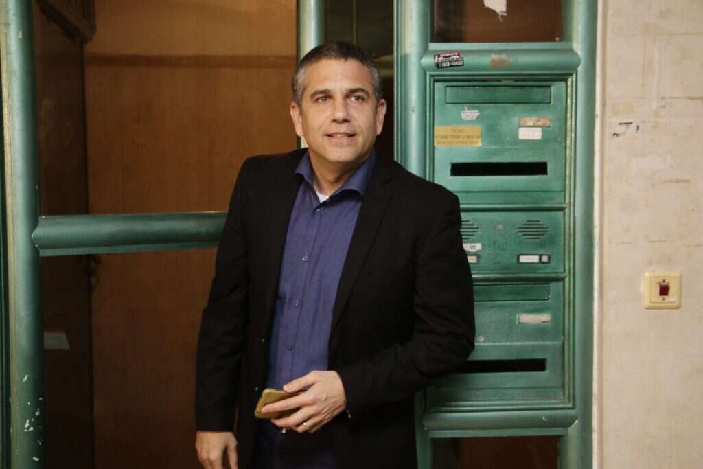 שיחת טלפון פשוטה גרמה לקריסת התחקיר. ינון מגל. | אמיר המאירי