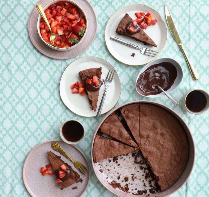 עוגת שוקולד שקדים. | אפרת ליכטנשטט