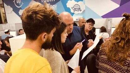 פעילים של מפלגת הימין החדש במשרדים. | אריאל שנבל פעילים של מפלגת הימין החדש במשרדים. | אריאל שנבל
