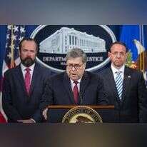 הפרקליט הכללי ויליאם בר במסיבת העיתונאים. | EPA