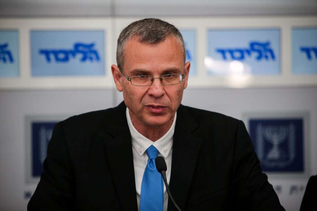 יריב לוין. | אורן בן חקון