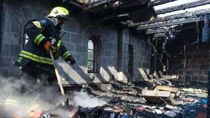 כנסיית הלחם והדגים לאחר שהוצתה. | אנצו' גוש - ג'יני כנסיית הלחם והדגים לאחר שהוצתה. | אנצו' גוש - ג'יני