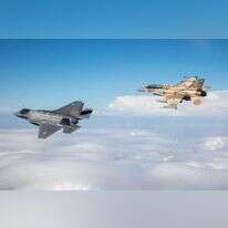 מטוסי האדיר F-35 בדרכם לישראל | דו"צ מטוסי האדיר F-35 בדרכם לישראל | דו"צ