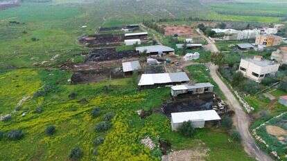 המתחם הלא חוקי. | תנועת רגבים