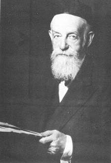 הרב יעקב רוזנהיים, ממייסדי אגודת ישראל ומנהיגה הראשון. | מתוך ספרו של יצחק לוין, Comfort comfort my people - אוסף מאמרים ונאומים של הרב יעקב רוזנהיים