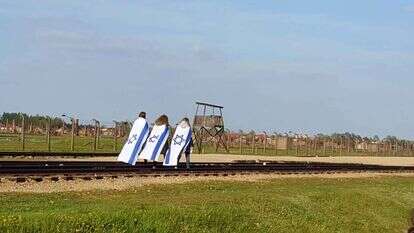 על מסילות המוות לאושוויץ. ארכיון. | יאיר קראוס