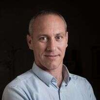 חילי טרופר. | הדס פרוש, פלאש 90