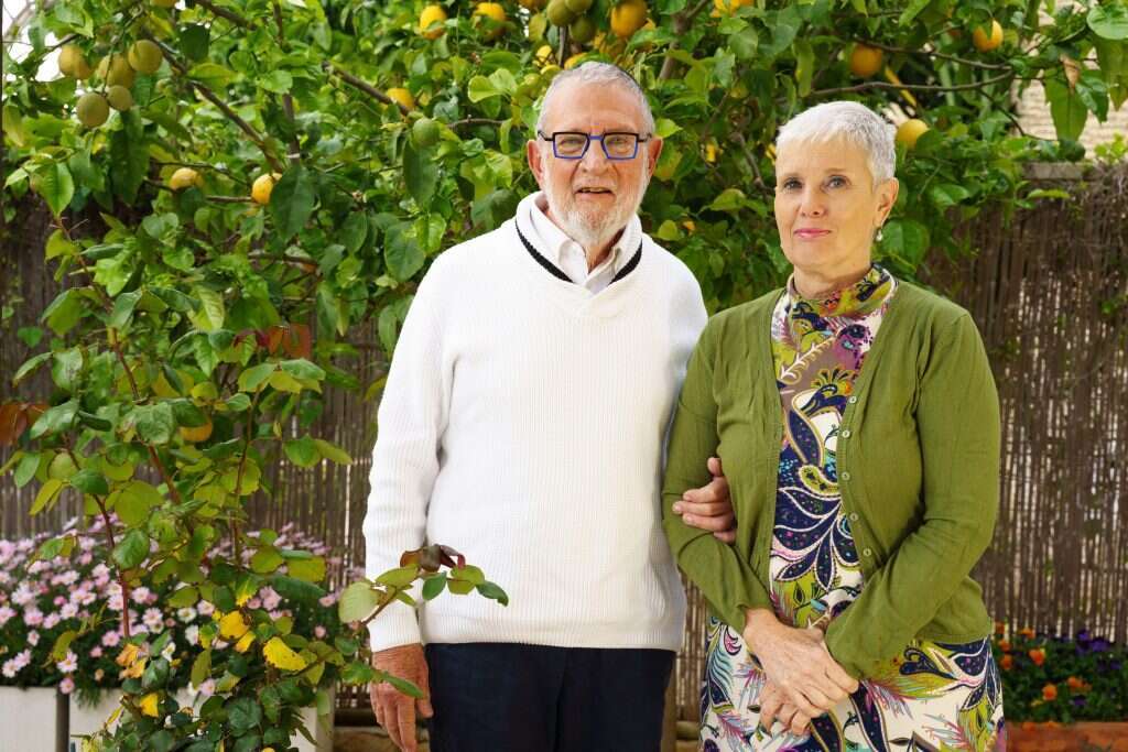 הרב רפאל ויינברג ורעייתו. | אנצ'ו גוש, ג'יני