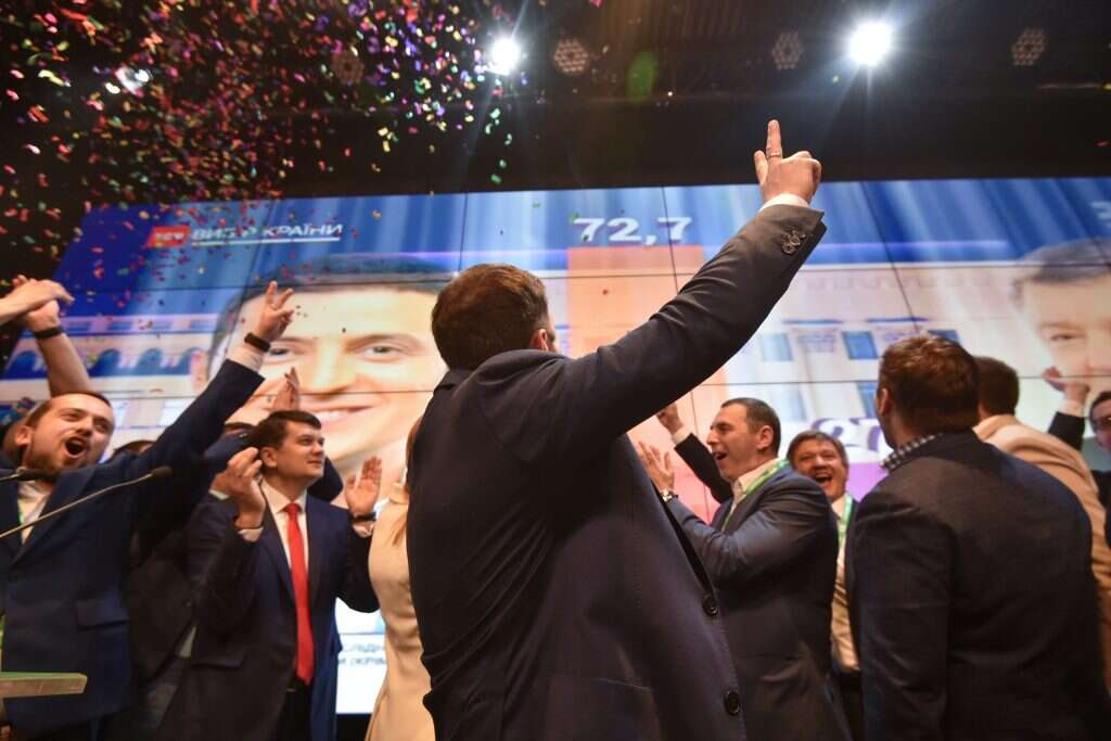 פרסום תוצאות הבחירות. | AFP פרסום תוצאות הבחירות. | AFP