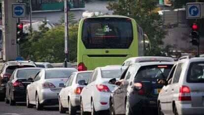 מכורים לרכב פרטי. אילוסטרציה. | יונתן זינדל, פלאש 90