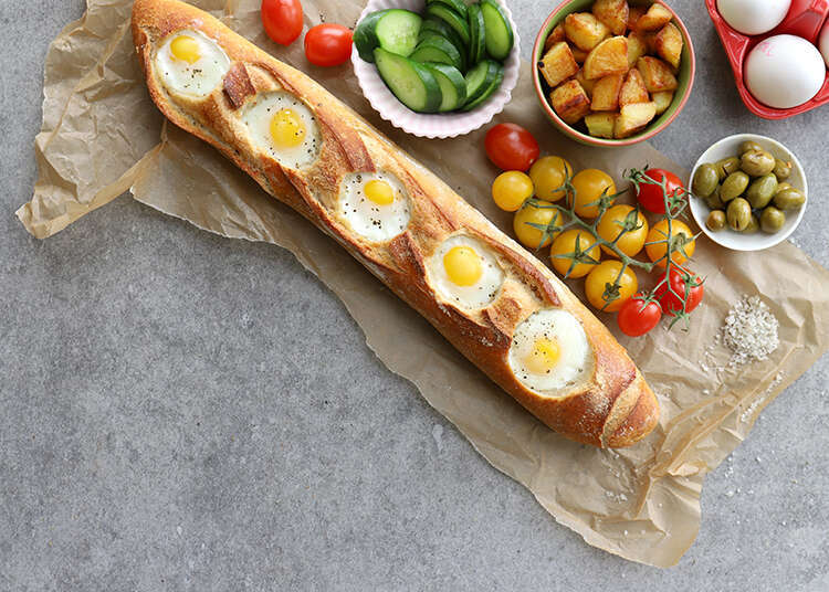 ביצה בבגט. | אפרת ליכטנשטט