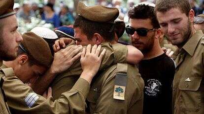 הלוויתו של מקס שטיינברג ז"ל. | פלאש 90