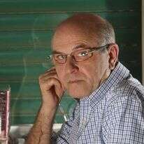 אמוץ עשהאל. | מרים צחי