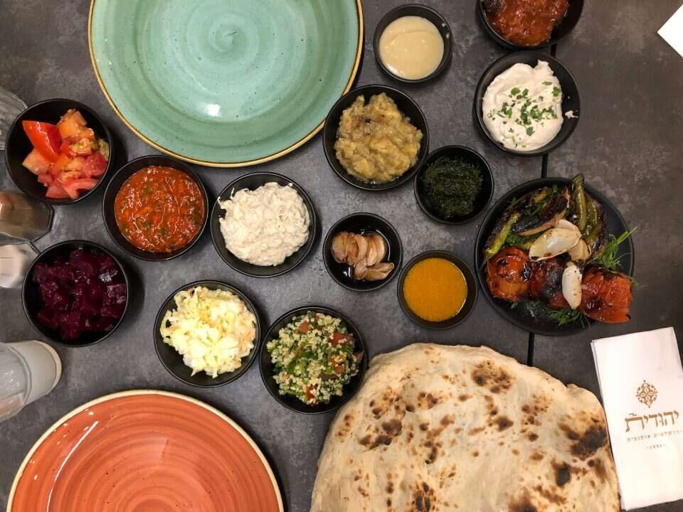 מסעדת יהודית. | חן אלון