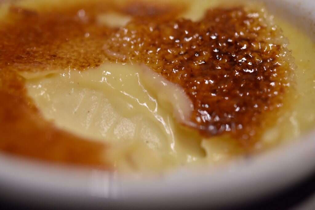 קרם ברולה במסעדת יהודית. | חן אלון