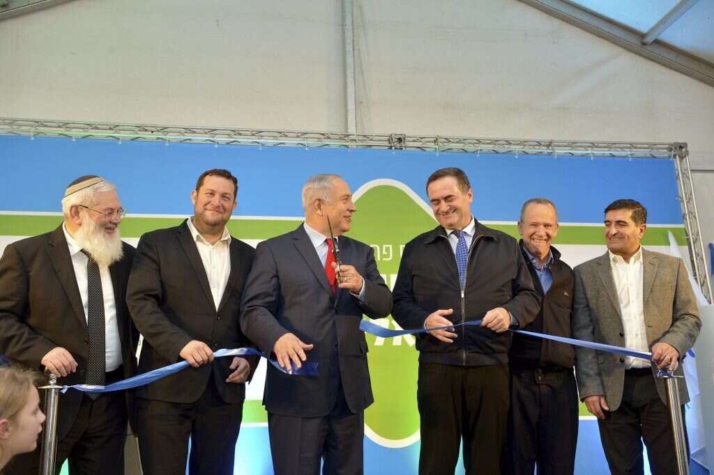 התוכניות מרשימות, המחסומים המשפטיים בדרך ליישום הם רבים. חנוכת כביש עוקף נבי אליאס בשנה שעברה. | יוסי זליגר