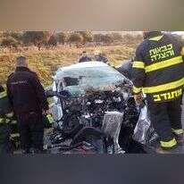 הרכב המרוסק סמוך לעלי, זירת התאונה של אורי מנדל ויוס עמיחי זכרונם לברכה. | הצלה ללא גבולות