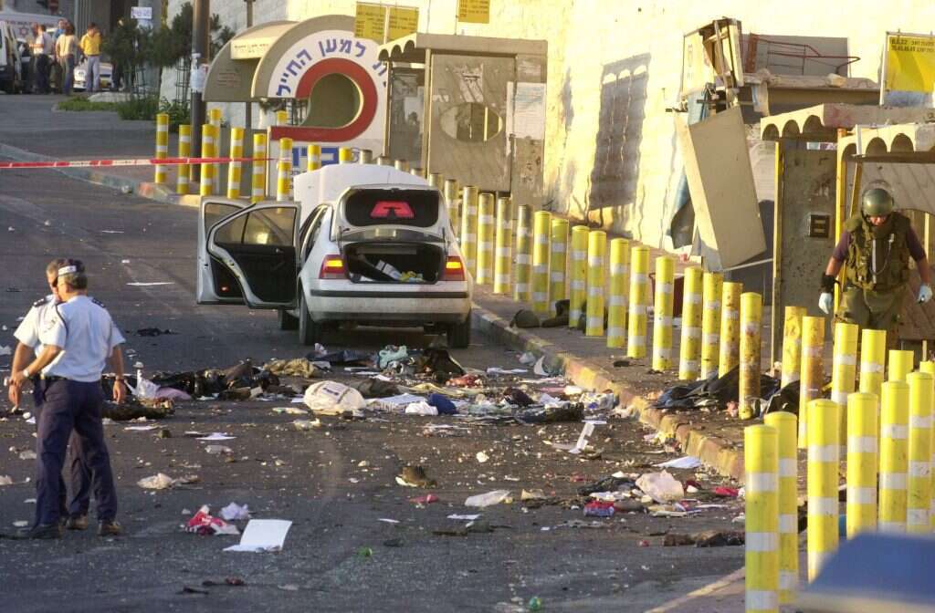 "ברגע שהבנתי שהתגברתי על ההלם חזרתי לשאיפות שלי". זירת הפיגוע ב-2002 בגבעה הצרפתית שבו נהרגו נועה אלון ונכדתה גל אייזנמן ז"ל. | AP