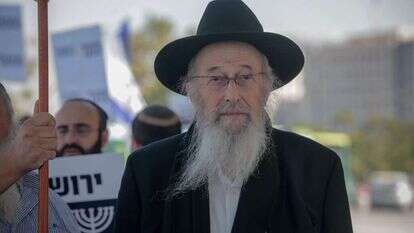 הרב צבי טאו. | אורן בן חקון