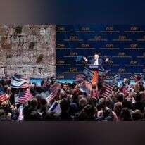 הכומר ג'ון האגי, מייסד ויו"ר CUFI נואם בכנס CUFI, וושינגטון 2018. | גטי אימג'ס