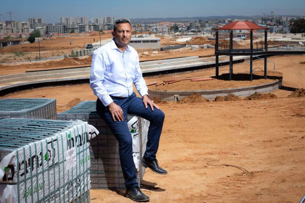 לעשות משדרות גן עדן. אלון דוידי באתר הקמת פארק האקסטרים של העיר. | אריק סולטן לעשות משדרות גן עדן. אלון דוידי באתר הקמת פארק האקסטרים של העיר. | אריק סולטן