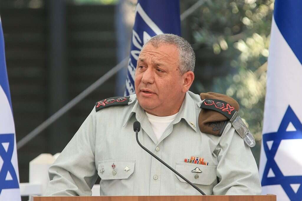 גדי איזנקוט. | אורן בן חקון גדי איזנקוט. | אורן בן חקון