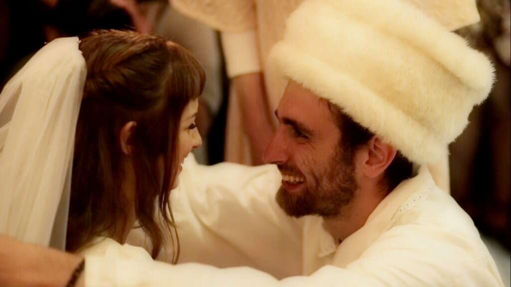 לבש בחופה את הבגדים של אבא. יהודה ואלישבע בחתונתם