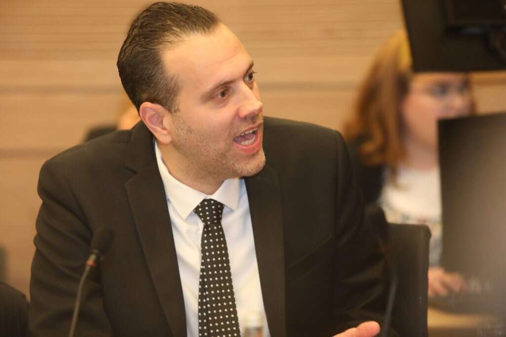 מיקי זוהר. | מרים צחי מיקי זוהר. | מרים צחי